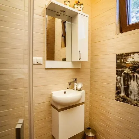 The 4 Seasons House - Free Parking Apartman Szófia