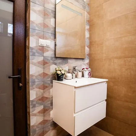 Apartman The 4 Seasons House - Free Parking *