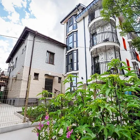 The 4 Seasons House - Free Parking Apartman